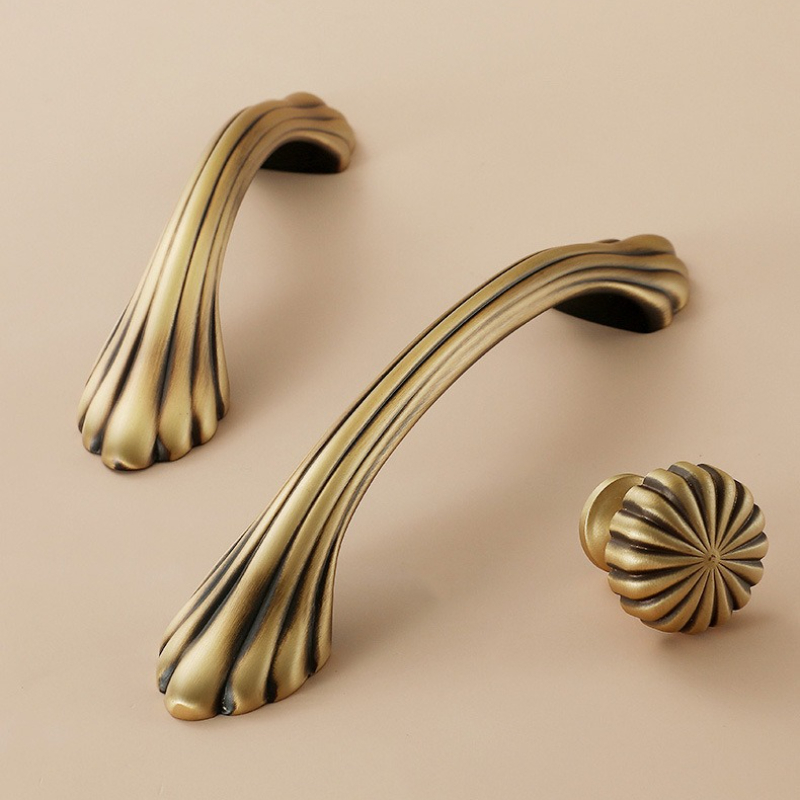 Maniglie per mobili in ottone  - Furniture And Kitchen Hardware Fitting recensione e prezzo